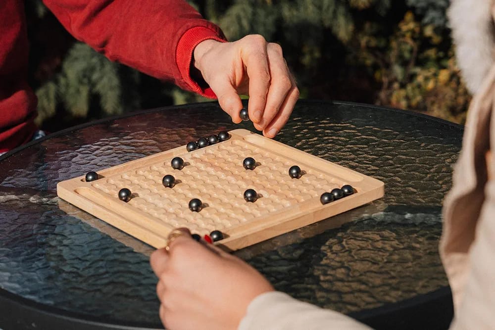 Magnetic chess