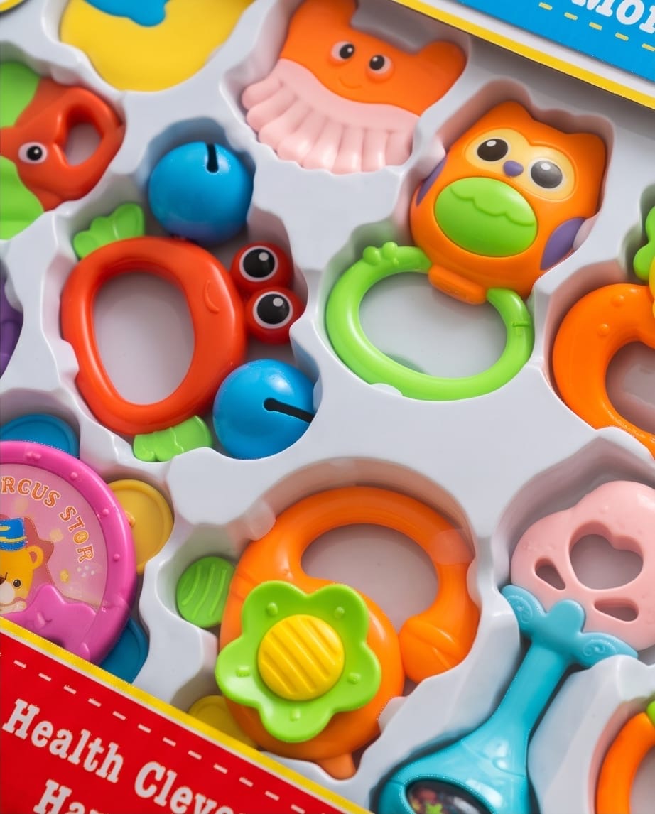 Baby rattles and teething set