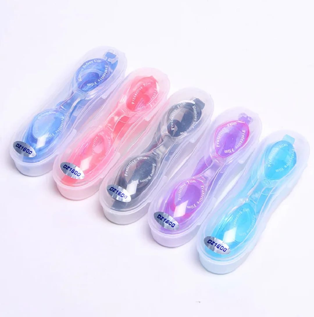 Swim goggles