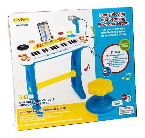 Funny Playing and learning electronic organs