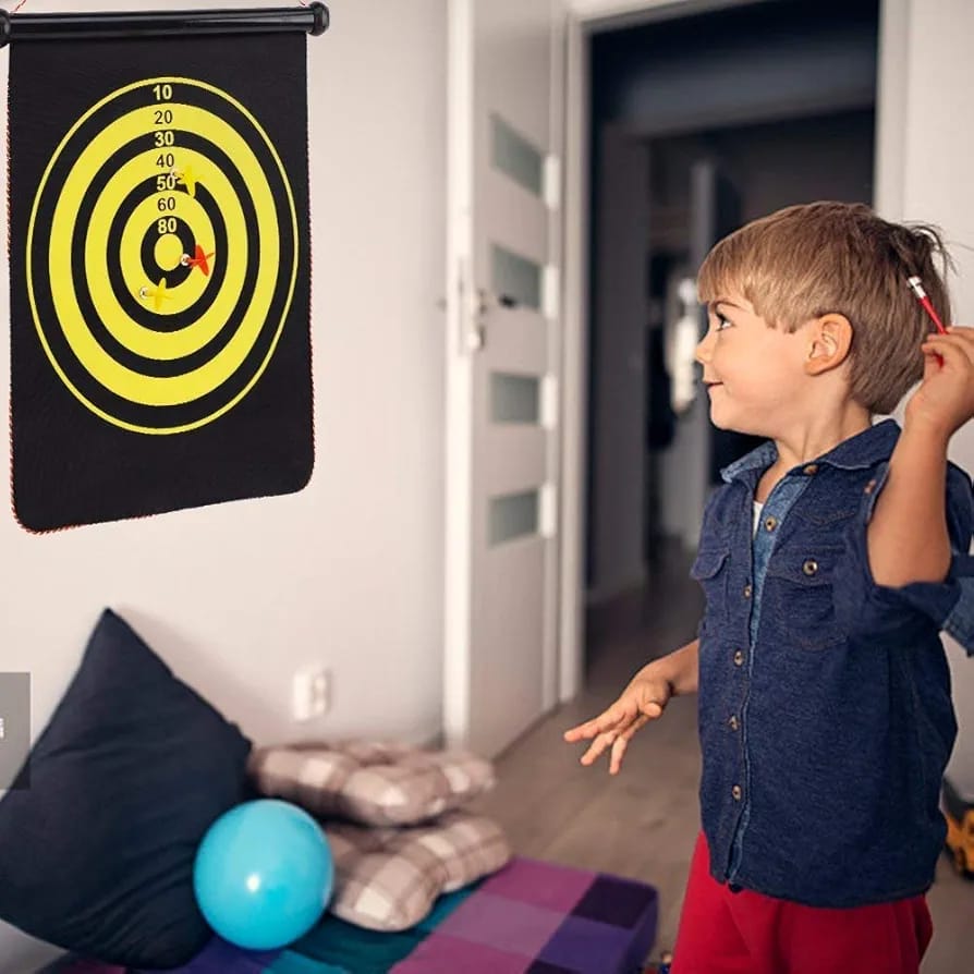 Magnet dart board