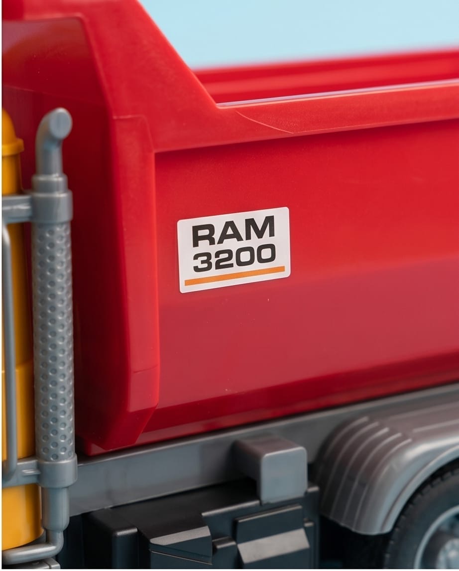Remote control mack dump truck