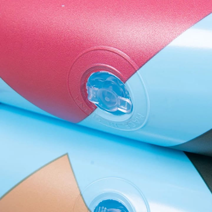 Rounded inflatable pool
